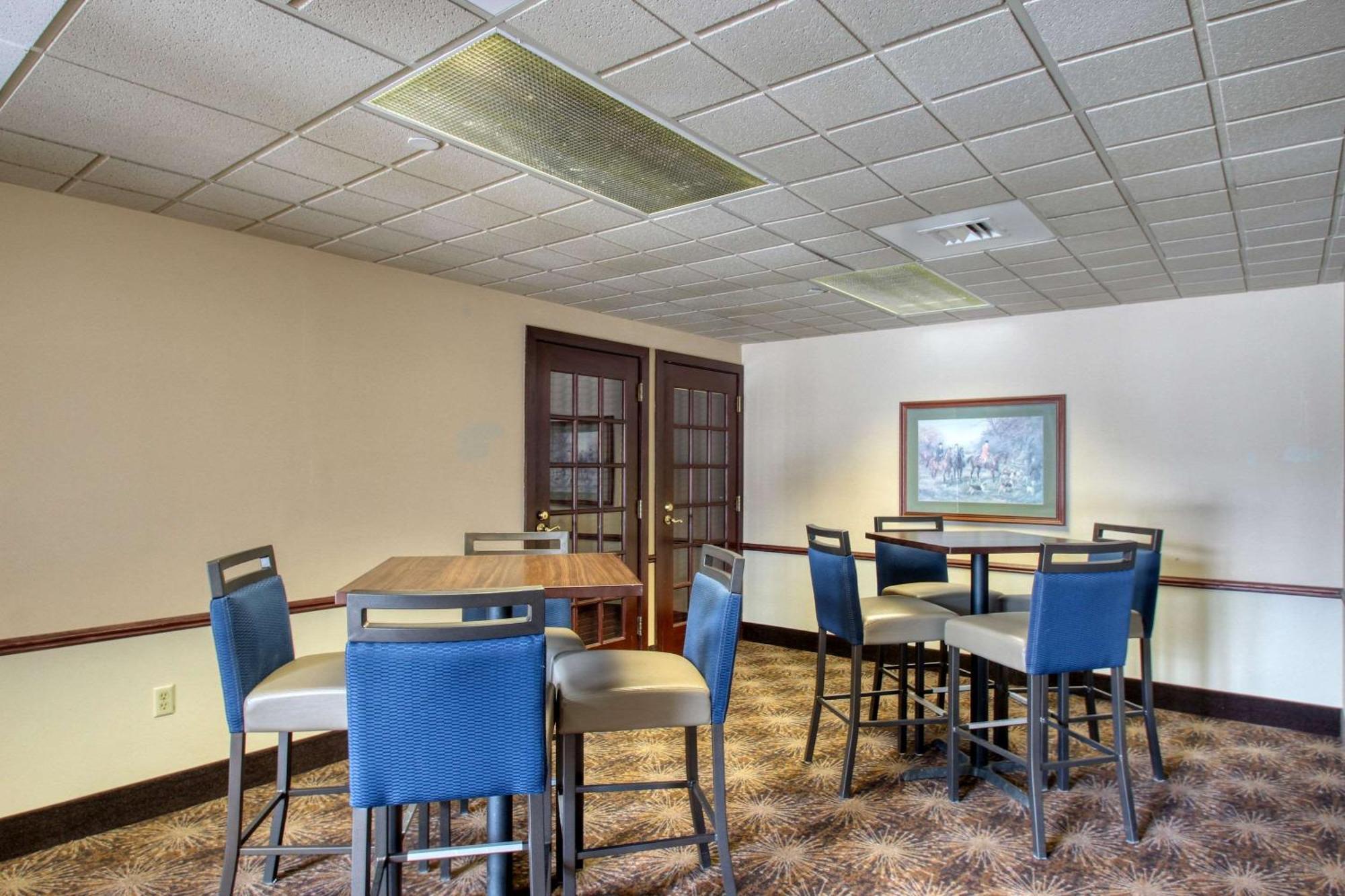 Comfort Suites Madison West Ngoại thất bức ảnh