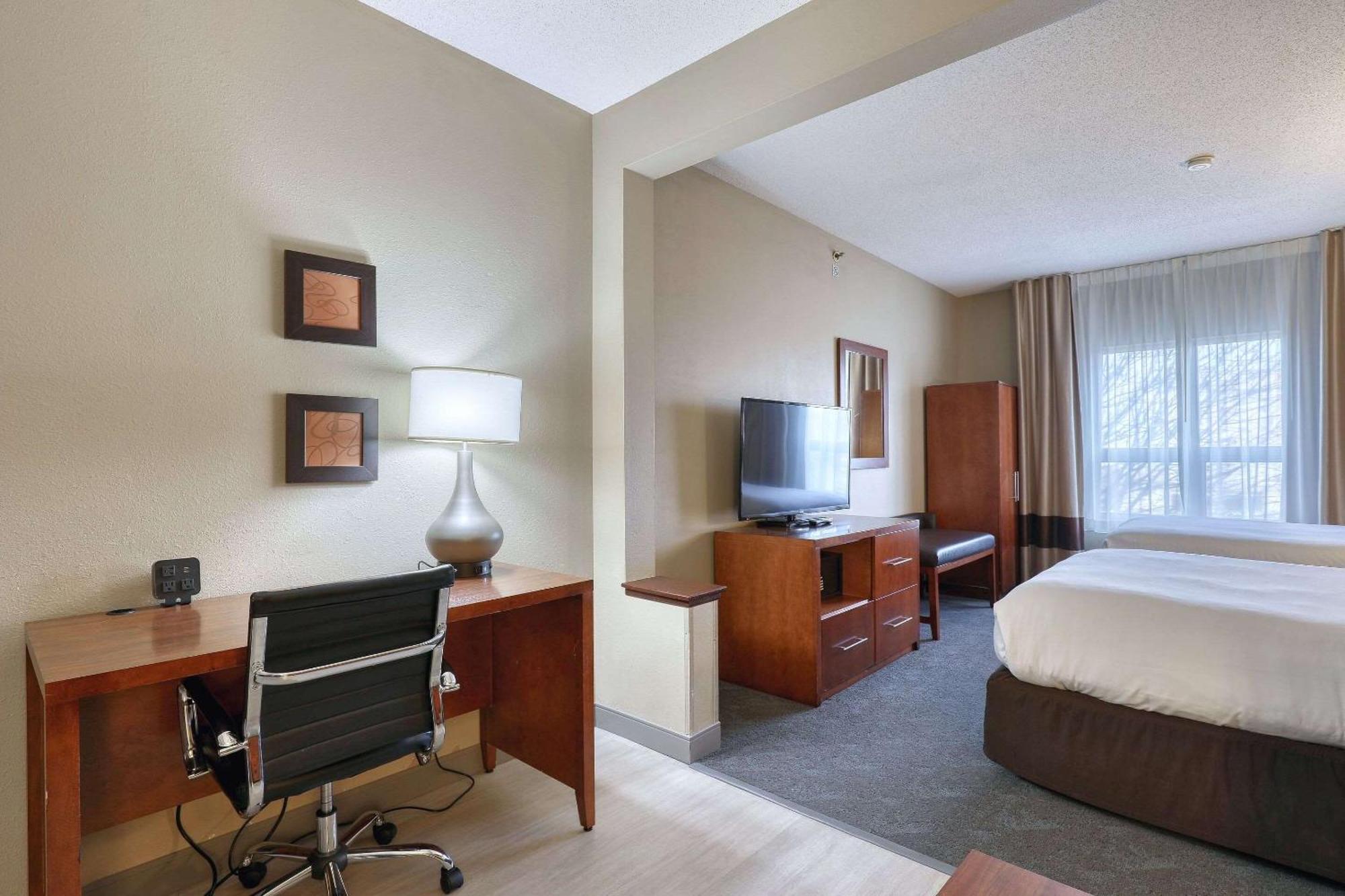 Comfort Suites Madison West Ngoại thất bức ảnh