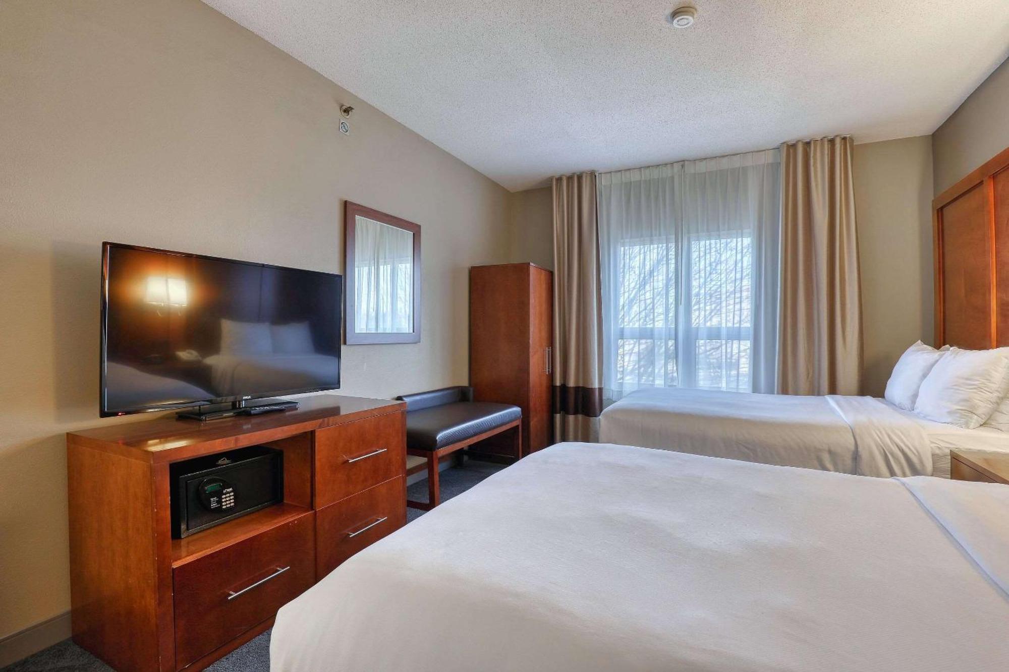 Comfort Suites Madison West Ngoại thất bức ảnh